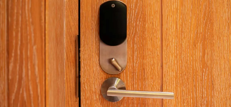 Automatic Locking Door Knob American Canyon